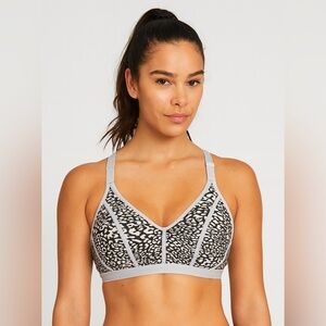 Victoria’s Secret lightly lined bra sz 34DD